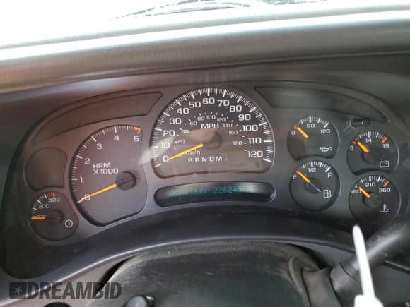 ✅ 2006 GMC Sierra 3500 DRW SLE1 • VIN: 1GTJK33D26F221376 • Lot: 82618195. Wystawiony na Copart z przebiegiem 226 245 mil. Bezpłatny archiwum sprzedaży aukcyjnych z USA i szczegółowy raport historii pojazdu na DreamBid. Zdjęcie 9.