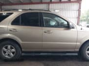 ✅ 2007 Kia Sorento LX • VIN: KNDJD736775727229 • Lot: 42501711. Wystawiony na IAAI z przebiegiem 170 592 mil. Bezpłatny archiwum sprzedaży aukcyjnych z USA i szczegółowy raport historii pojazdu na DreamBid. Zdjęcie 13.