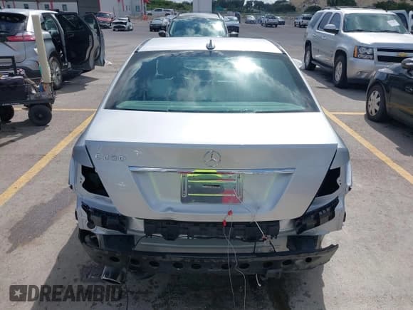 ✅ 2014 Mercedes-Benz C 250 Sport • VIN: WDDGF4HB1EA951907 • Lot: 42580563. Wystawiony na IAAI z przebiegiem 51 592 mil. Bezpłatny archiwum sprzedaży aukcyjnych z USA i szczegółowy raport historii pojazdu na DreamBid. Zdjęcie 17.