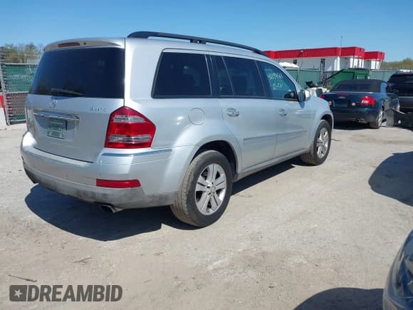 ✅ 2009 Mercedes-Benz GL 450 • VIN: 4JGBF71E99A512434 • Лот: 42074368. Опубликован ранее на IAAI с пробегом 115 737 миль. Бесплатный доступ к архиву аукционных продаж из США и подробный отчёт об истории автомобиля на DreamBid. Изображение 4.