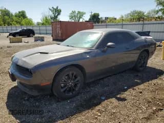 ✅ 2020 Dodge Challenger SXT • VIN: 2C3CDZGG9LH178910 • Lot: 57433735. Wystawiony na Copart z przebiegiem 79 462 mil. Bezpłatny archiwum sprzedaży aukcyjnych z USA i szczegółowy raport historii pojazdu na DreamBid. Zdjęcie 1.