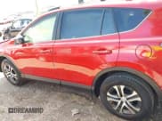 ✅ 2017 Toyota RAV4 LE • VIN: JTMBFREVXHJ154012 • Лот: 42546842. Опубликован ранее на IAAI с пробегом 122 168 миль. Бесплатный доступ к архиву аукционных продаж из США и подробный отчёт об истории автомобиля на DreamBid. Изображение 14.