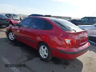 ✅ 2005 Hyundai Elantra GLS • VIN: KMHDN56D95U140327 • Lot: 42349707. Wystawiony na IAAI z przebiegiem 145 621 mil. Bezpłatny archiwum sprzedaży aukcyjnych z USA i szczegółowy raport historii pojazdu na DreamBid. Zdjęcie 3.