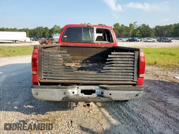 ✅ 2003 Ford F-250 XL • VIN: 1FTNW21L33ED36497 • Lot: 83828914. Wystawiony na Copart z przebiegiem Nie podano. Bezpłatny archiwum sprzedaży aukcyjnych z USA i szczegółowy raport historii pojazdu na DreamBid. Zdjęcie 6.