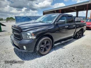 2017 Ram 1500 Express z VIN 1C6RR6FG7HS860456, wystawiony jako Copart lot #63150425 z przebiegiem 113 412 mil mil oraz Szkoda całkowita • Salvage title. Historia ofert i sprzedaży dostępna na DreamBid. Obrazek 1.