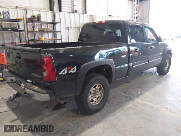 2004 Chevrolet Silverado 2500 LT с VIN 1GCGK23U44F106666, выставлен на аукционе IAAI как лот 41990598 с пробегом 229 266 миль миль и . История ставок и продаж доступна на DreamBid. Изображение 4.