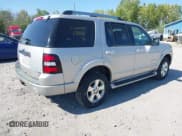 ✅ 2006 Ford Explorer Limited • VIN: 1FMEU758X6UB03926 • Lot: 43301320. Wystawiony na IAAI z przebiegiem 150 461 mil. Bezpłatny archiwum sprzedaży aukcyjnych z USA i szczegółowy raport historii pojazdu na DreamBid. Zdjęcie 4.