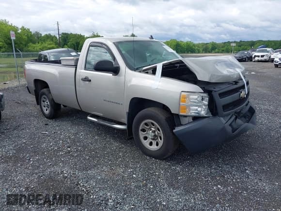 ✅ 2007 Chevrolet Silverado 1500 Work Truck • VIN: 1GCEC14C57E548063 • Лот: 42214003. Опубликован ранее на IAAI с пробегом 130 658 миль. Бесплатный доступ к архиву аукционных продаж из США и подробный отчёт об истории автомобиля на DreamBid. Изображение 1.