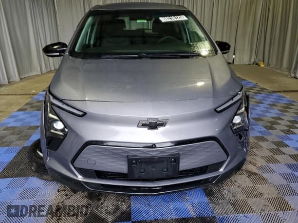 ✅ 2023 Chevrolet Bolt EV 2LT • VIN: 1G1FX6S06P4191330 • Lot: 88216125. Wystawiony na Copart z przebiegiem 17 322 mil. Bezpłatny archiwum sprzedaży aukcyjnych z USA i szczegółowy raport historii pojazdu na DreamBid. Zdjęcie 5.