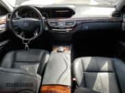 ✅ 2007 Mercedes-Benz S 550 • VIN: WDDNG71X67A144300 • Lot: 87011305. Wystawiony na Copart z przebiegiem 185 271 mil. Bezpłatny archiwum sprzedaży aukcyjnych z USA i szczegółowy raport historii pojazdu na DreamBid. Zdjęcie 8.