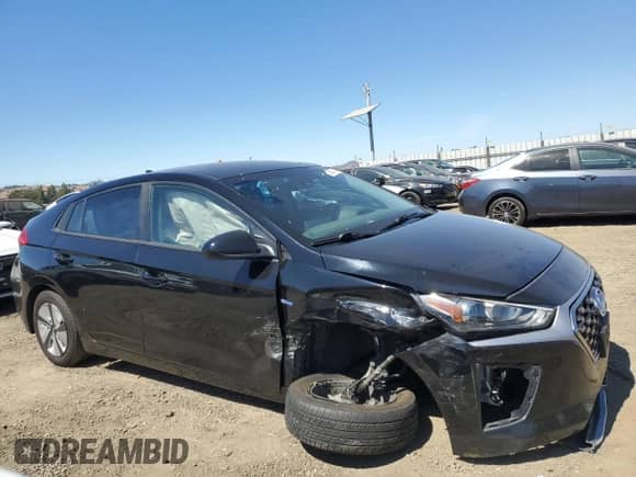 2020 Hyundai Ioniq Blue с VIN KMHC65LC5LU227627, выставлен на аукционе Copart как лот 70882974 с пробегом 130 597 миль миль и Списание • Salvage title. История ставок и продаж доступна на DreamBid. Изображение 4.