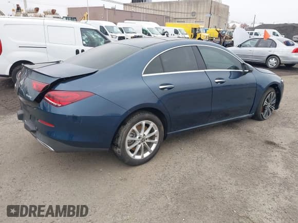 ✅ 2021 Mercedes-Benz CLA 250 • VIN: W1K5J4HB5MN197813 • Лот: 43772883. Опубликован ранее на IAAI с пробегом Не указан. Бесплатный доступ к архиву аукционных продаж из США и подробный отчёт об истории автомобиля на DreamBid. Изображение 4.