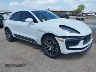 ✅ 2024 Porsche Macan • VIN: WP1AA2A54RLB00152 • Lot: 42722447. Wystawiony na IAAI z przebiegiem 35 177 mil. Bezpłatny archiwum sprzedaży aukcyjnych z USA i szczegółowy raport historii pojazdu na DreamBid. Zdjęcie 1.