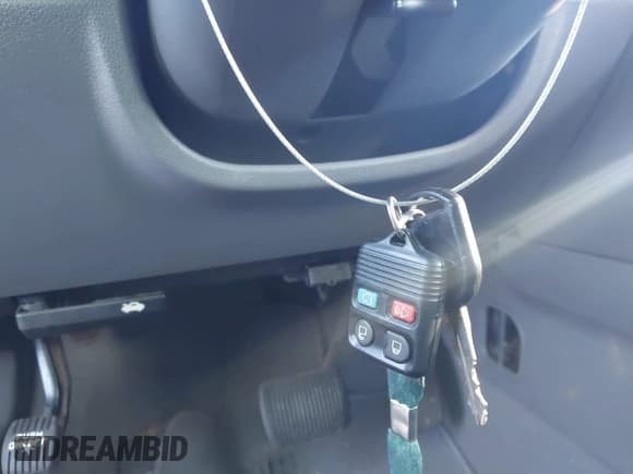 ✅ 2006 Ford Five Hundred SEL • VIN: 1FAFP24186G181116 • Lot: 43607723. Wystawiony na IAAI z przebiegiem 193 379 mil. Bezpłatny archiwum sprzedaży aukcyjnych z USA i szczegółowy raport historii pojazdu na DreamBid. Zdjęcie 11.