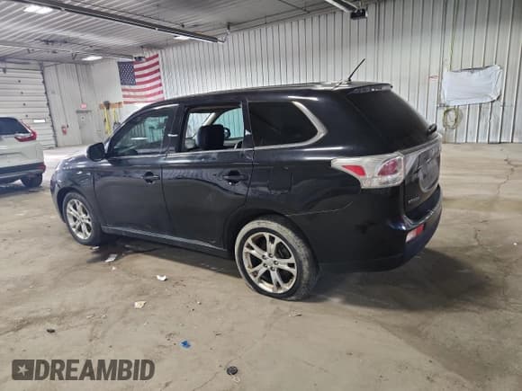 ✅ 2014 Mitsubishi Outlander GT • VIN: JA4JZ4AX5EZ004572 • Lot: 90125325. Listed on Copart with 204,650 mi. Free auction sales archive from the USA and detailed vehicle history report at DreamBid. Image 2.