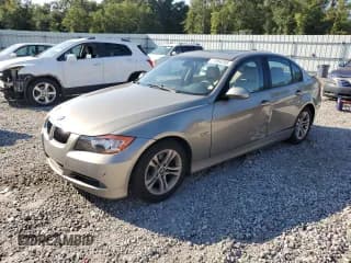 ✅ 2008 BMW 3 Series 328i • VIN: WBAVA33568P142915 • Lot: 71956205. Wystawiony na Copart z przebiegiem 98 837 mil. Bezpłatny archiwum sprzedaży aukcyjnych z USA i szczegółowy raport historii pojazdu na DreamBid. Zdjęcie 1.