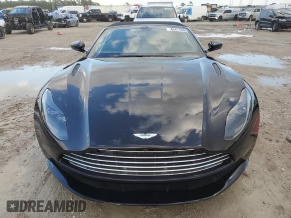 ✅ 2020 Aston Martin DB11 • VIN: SCFRMFCW6LGM09132 • Лот: 85471884. Опубликован ранее на Copart с пробегом Не указан. Бесплатный доступ к архиву аукционных продаж из США и подробный отчёт об истории автомобиля на DreamBid. Изображение 5.