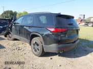 ✅ 2023 Chevrolet Traverse LS • VIN: 1GNERFKW5PJ321043 • Lot: 43370186. Wystawiony na IAAI z przebiegiem 32 386 mil. Bezpłatny archiwum sprzedaży aukcyjnych z USA i szczegółowy raport historii pojazdu na DreamBid. Zdjęcie 3.