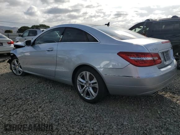 ✅ 2010 Mercedes-Benz E 350 • VIN: WDDKJ5GBXAF016902 • Lot: 82707785. Wystawiony na Copart z przebiegiem 97 589 mil. Bezpłatny archiwum sprzedaży aukcyjnych z USA i szczegółowy raport historii pojazdu na DreamBid. Zdjęcie 2.