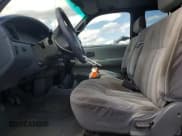 ✅ 1997 Toyota T100 SR5 • VIN: JT4UN24D2V0041751 • Lot: 65331475. Wystawiony na Copart z przebiegiem 190 931 mil. Bezpłatny archiwum sprzedaży aukcyjnych z USA i szczegółowy raport historii pojazdu na DreamBid. Zdjęcie 7.