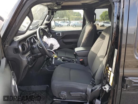 ✅ 2021 Jeep Wrangler Unlimited Willys • VIN: 1C4HJXDNXMW662492 • Lot: 80221135. Listed on Copart with 47,805 mi. Free auction sales archive from the USA and detailed vehicle history report at DreamBid. Image 7.