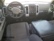 ✅ 2010 Dodge 1500 SLT • VIN: 1D7RB1GPXAS159999 • Lot: 48591925. Wystawiony na Copart z przebiegiem 215 256 mil. Bezpłatny archiwum sprzedaży aukcyjnych z USA i szczegółowy raport historii pojazdu na DreamBid. Zdjęcie 8.