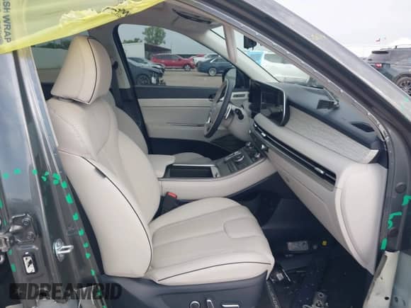 ✅ 2025 Hyundai Palisade Calligraphy • VIN: KM8R74GE3SU935094 • Lot: 43072689. Wystawiony na IAAI z przebiegiem 393 mil. Bezpłatny archiwum sprzedaży aukcyjnych z USA i szczegółowy raport historii pojazdu na DreamBid. Zdjęcie 5.