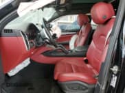 ✅ 2023 Porsche Cayenne E-Hybrid • VIN: WP1AE2AY1PDA12004 • Lot: 62503685. Wystawiony na Copart z przebiegiem 41 040 mil. Bezpłatny archiwum sprzedaży aukcyjnych z USA i szczegółowy raport historii pojazdu na DreamBid. Zdjęcie 7.