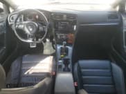 ✅ 2019 Volkswagen Golf R • VIN: WVWWA7AU5KW218694 • Lot: 80943305. Wystawiony na Copart z przebiegiem 88 209 mil. Bezpłatny archiwum sprzedaży aukcyjnych z USA i szczegółowy raport historii pojazdu na DreamBid. Zdjęcie 9.