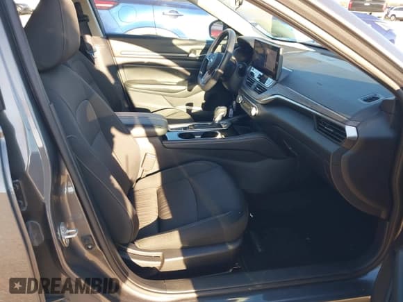 ✅ 2024 Nissan Altima SV • VIN: 1N4BL4DV2RN430180 • Lot: 43882936. Wystawiony na IAAI z przebiegiem 39 546 mil. Bezpłatny archiwum sprzedaży aukcyjnych z USA i szczegółowy raport historii pojazdu na DreamBid. Zdjęcie 5.