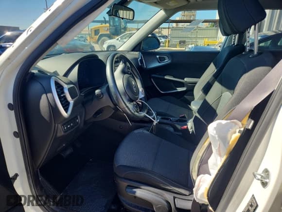 ✅ 2020 Kia Soul GT-Line • VIN: KNDJ63AU9L7120414 • Lot: 90824775. Wystawiony na Copart z przebiegiem 18 506 mil. Bezpłatny archiwum sprzedaży aukcyjnych z USA i szczegółowy raport historii pojazdu na DreamBid. Zdjęcie 7.