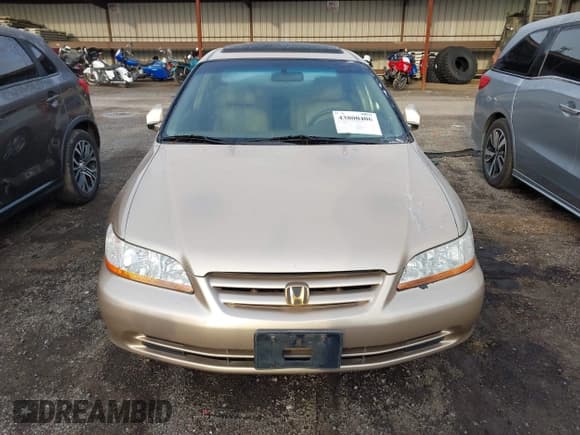 ✅ 2002 Honda Accord EX • VIN: 1HGCG16592A024832 • Lot: 43800406. Listed on IAAI with 193,398 mi. Free auction sales archive from the USA and detailed vehicle history report at DreamBid. Image 6.
