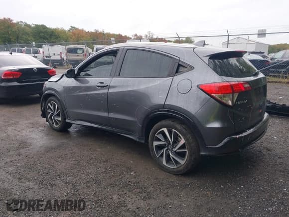 ✅ 2019 Honda HR-V Sport • VIN: 3CZRU6H13KG714922 • Lot: 43438115. Wystawiony na IAAI z przebiegiem 95 374 mil. Bezpłatny archiwum sprzedaży aukcyjnych z USA i szczegółowy raport historii pojazdu na DreamBid. Zdjęcie 3.
