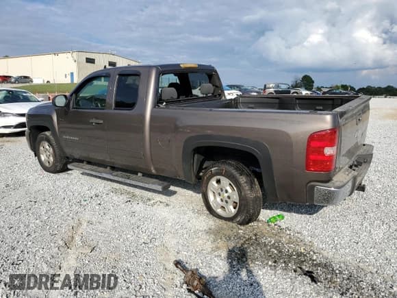 ✅ 2008 Chevrolet Silverado 1500 2LT • VIN: 2GCEC19J681235985 • Lot: 73951054. Listed on Copart with 187,471 mi. Free auction sales archive from the USA and detailed vehicle history report at DreamBid. Image 2.