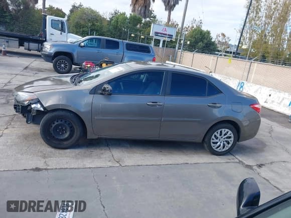 ✅ 2017 Toyota Corolla LE • VIN: 2T1BURHE2HC766721 • Lot: 43718355. Listed on IAAI with 124,756 mi. Free auction sales archive from the USA and detailed vehicle history report at DreamBid. Image 15.