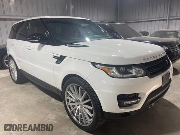 ✅ 2014 Land Rover Range Rover Sport Supercharged • VIN: SALWR2EF3EA325907 • Lot: 48639775. Wystawiony na Copart z przebiegiem 110 670 mil. Bezpłatny archiwum sprzedaży aukcyjnych z USA i szczegółowy raport historii pojazdu na DreamBid. Zdjęcie 1.