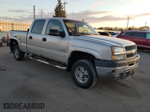 ✅ 2004 Chevrolet Silverado 2500HD LS • VIN: 1GCHK23244F178034 • Lot: 91189715. Wystawiony na Copart z przebiegiem 247 526 mil. Bezpłatny archiwum sprzedaży aukcyjnych z USA i szczegółowy raport historii pojazdu na DreamBid. Zdjęcie 4.