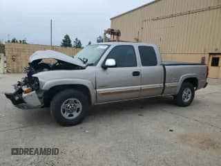 2002 Chevrolet Silverado 1500 LS with VIN 1GCEK19V02E136493, listed as a Copart auction lot 85757155 with 165,394 mi miles and Salvage title. Bid and sale history available at DreamBid. Image 1.