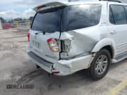 ✅ 2007 Toyota Sequoia Limited • VIN: 5TDBT48A57S287668 • Lot: 43213926. Listed on IAAI with 199,829 mi. Free auction sales archive from the USA and detailed vehicle history report at DreamBid. Image 6.