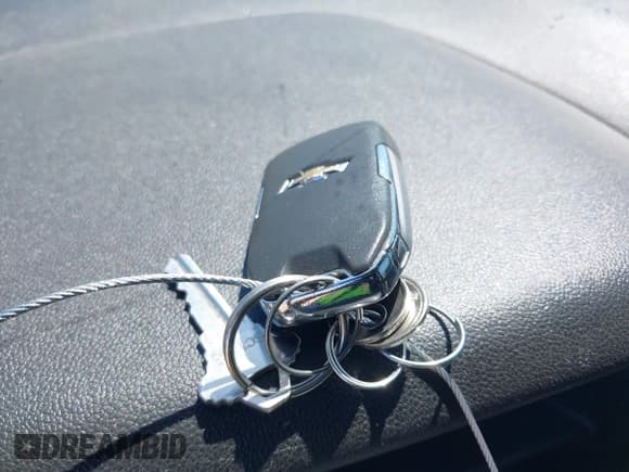 ✅ 2019 Chevrolet Silverado 1500 RST • VIN: 1GCRYEED9KZ245189 • Lot: 42193478. Wystawiony na IAAI z przebiegiem 90 974 mil. Bezpłatny archiwum sprzedaży aukcyjnych z USA i szczegółowy raport historii pojazdu na DreamBid. Zdjęcie 11.