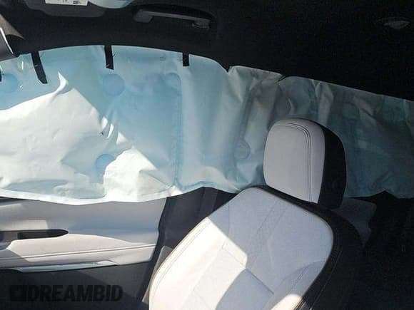 ✅ 2025 Chevrolet Traverse AWD High Country • VIN: 1GNEVKRS6SJ176899 • Lot: 43658756. Wystawiony na IAAI z przebiegiem 18 060 mil. Bezpłatny archiwum sprzedaży aukcyjnych z USA i szczegółowy raport historii pojazdu na DreamBid. Zdjęcie 28.