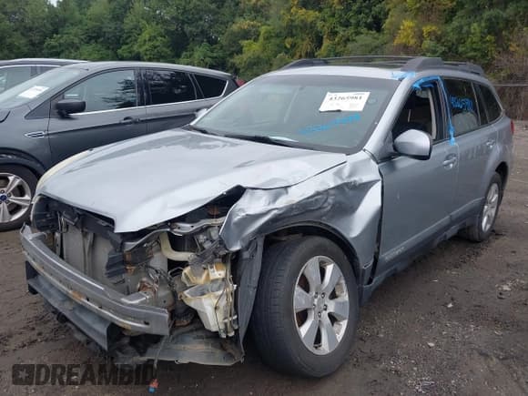 ✅ 2012 Subaru Outback Prem • VIN: 4S4BRBGC1C3212611 • Лот: 43265981. Опубликован ранее на IAAI с пробегом 129 382 миль. Бесплатный доступ к архиву аукционных продаж из США и подробный отчёт об истории автомобиля на DreamBid. Изображение 2.