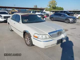 ✅ 2007 Lincoln Town Car Signature • VIN: 1LNHM81V67Y629107 • Lot: 43465415. Wystawiony na IAAI z przebiegiem 167 305 mil. Bezpłatny archiwum sprzedaży aukcyjnych z USA i szczegółowy raport historii pojazdu na DreamBid. Zdjęcie 1.