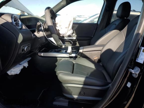 ✅ 2024 Mercedes-Benz EQB 300 • VIN: W1N9M0KB3RN087234 • Lot: 42293365. Listed on Copart with 5,316 mi. Free auction sales archive from the USA and detailed vehicle history report at DreamBid. Image 7.