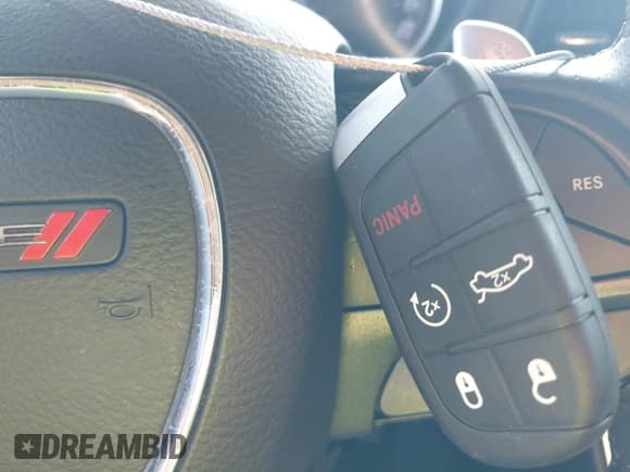 ✅ 2018 Dodge Challenger R/T • VIN: 2C3CDZBT1JH304646 • Лот: 42318186. Опубликован ранее на IAAI с пробегом 104 687 миль. Бесплатный доступ к архиву аукционных продаж из США и подробный отчёт об истории автомобиля на DreamBid. Изображение 11.