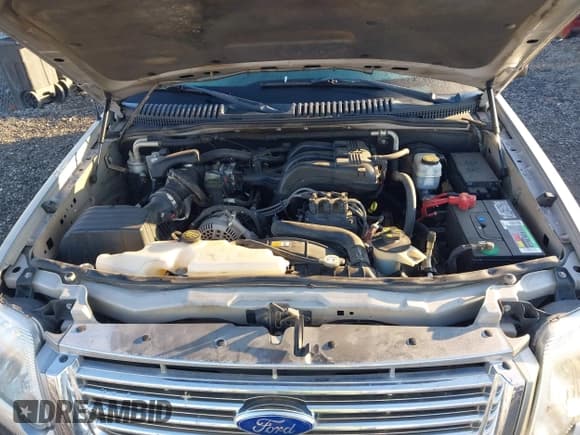 ✅ 2008 Ford Explorer Sport Trac XLT • VIN: 1FMEU31E58UA31119 • Лот: 43588878. Опубликован ранее на IAAI с пробегом 159 579 миль. Бесплатный доступ к архиву аукционных продаж из США и подробный отчёт об истории автомобиля на DreamBid. Изображение 10.