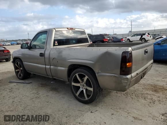 ✅ 2000 Chevrolet Silverado 1500 • VIN: 1GCEC14VXYZ225834 • Лот: 80225944. Опубликован ранее на Copart с пробегом 133 381 миль. Бесплатный доступ к архиву аукционных продаж из США и подробный отчёт об истории автомобиля на DreamBid. Изображение 2.