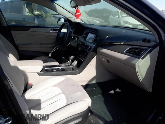 ✅ 2017 Hyundai Sonata SE • VIN: KMHE24L31HA067706 • Лот: 63690862. Опубликован ранее на Copart с пробегом 137 346 миль. Бесплатный доступ к архиву аукционных продаж из США и подробный отчёт об истории автомобиля на DreamBid. Изображение 5.