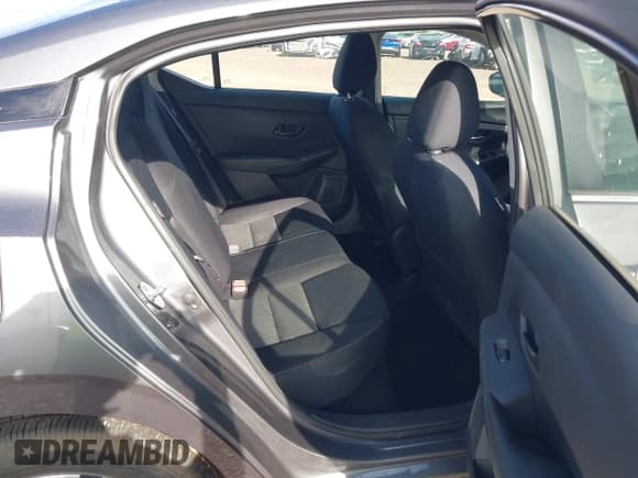 ✅ 2024 Nissan Sentra SV • VIN: 3N1AB8CV9RY317799 • Lot: 42407470. Wystawiony na IAAI z przebiegiem 5 469 mil. Bezpłatny archiwum sprzedaży aukcyjnych z USA i szczegółowy raport historii pojazdu na DreamBid. Zdjęcie 8.