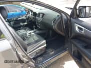 ✅ 2020 Nissan Pathfinder SL • VIN: 5N1DR2CM1LC591147 • Lot: 43350315. Listed on IAAI with 136,835 mi. Free auction sales archive from the USA and detailed vehicle history report at DreamBid. Image 5.